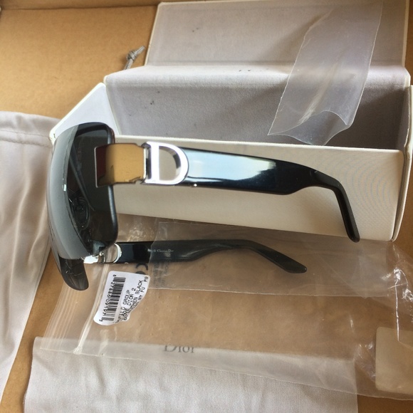 Dior Accessories - Dior ILOVEDIOR2 63-15-120 Rimless Sunglasses RARE!